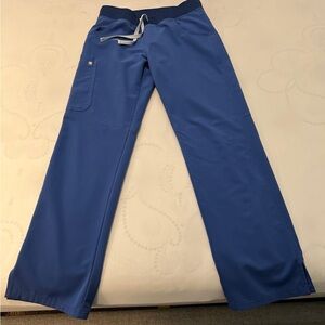 FIGS Kade Cargo Scrub Pants in Denim Reg Sz S